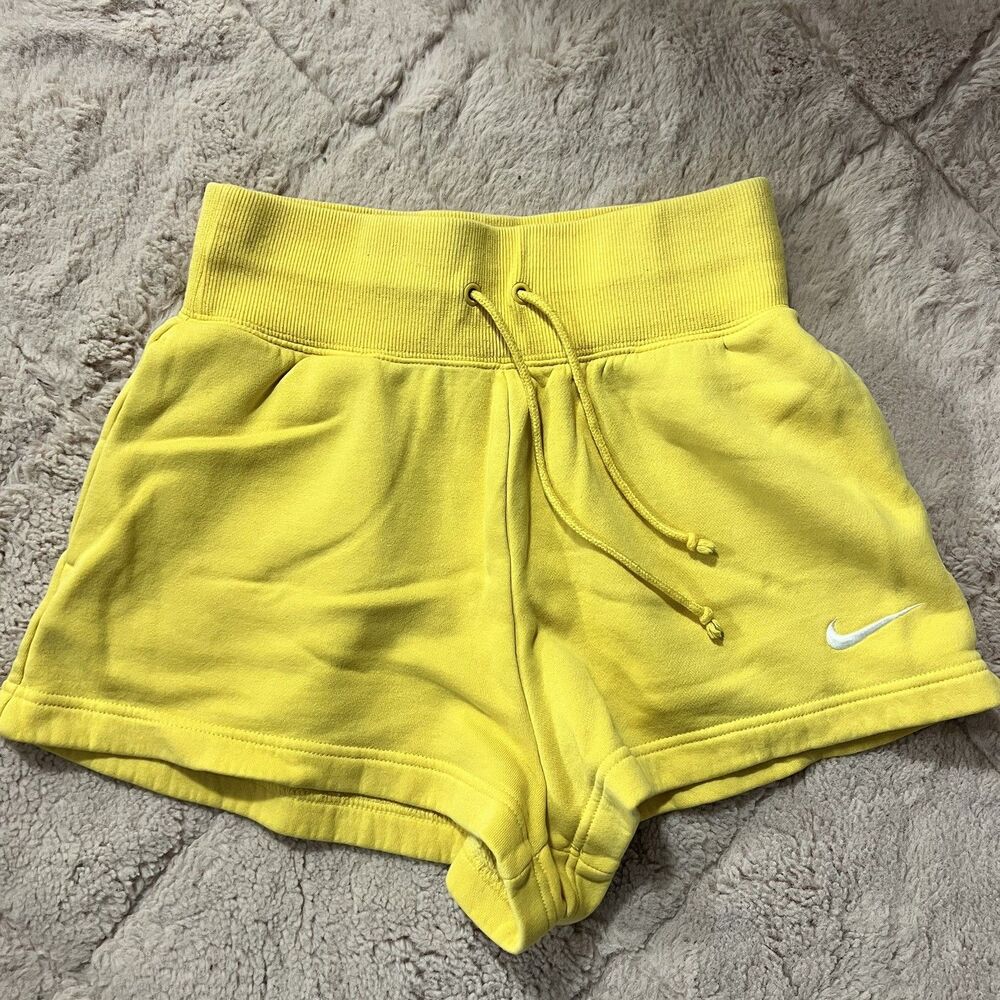 Nike Phoenix Fleece High Rise Shorts FD1409-795 Yellow Gold Women’s Size Small